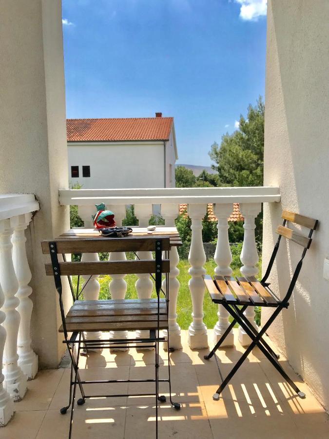 Apartment Pepa Starigrad Paklenica Εξωτερικό φωτογραφία