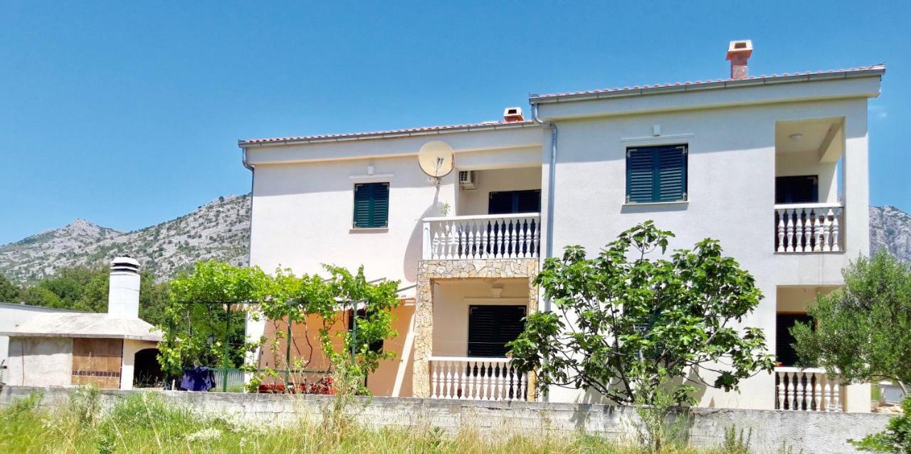 Apartment Pepa Starigrad Paklenica Εξωτερικό φωτογραφία